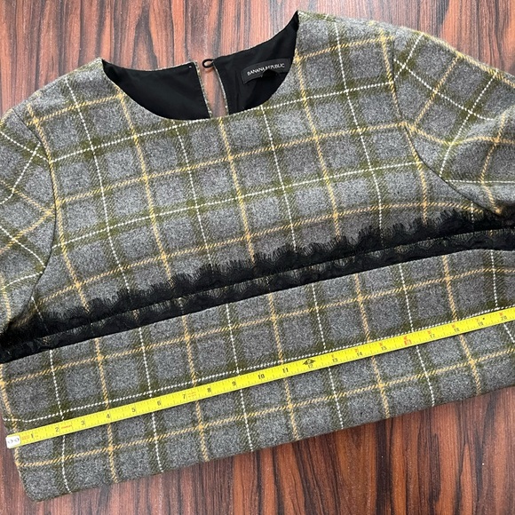 Banana Republic Wool Tweed Plaid Lace Trim Grey Green Short Sleeve Top - Picture 6 of 13